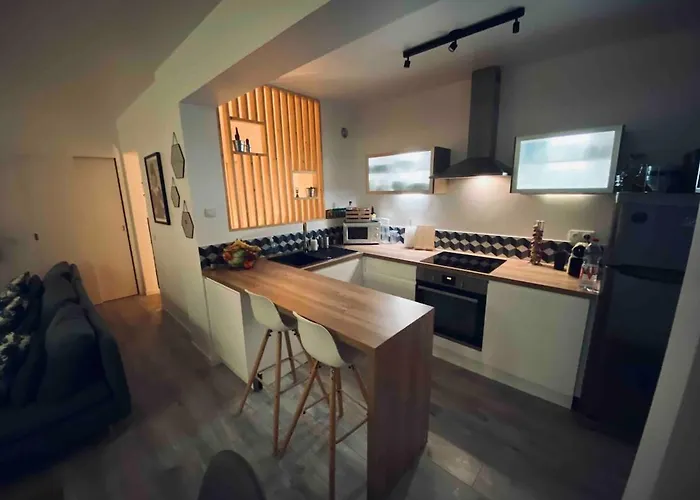 Le Petit Chez Soi D'ailleurs Lägenhet *